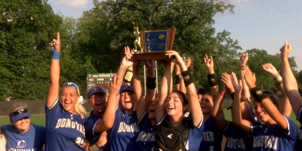 Donovan Catholic scores 17 runs in 3rd to dominate in T of C final
