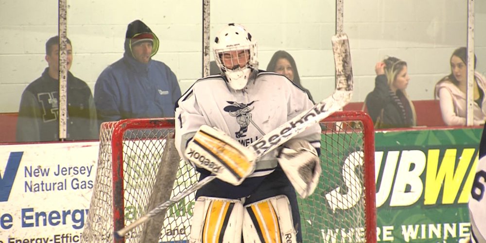 Howell sweeps Patriots on the ice