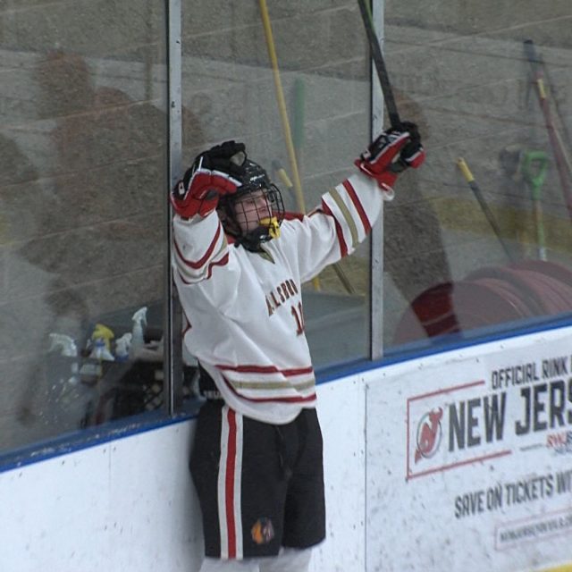 Watch JSZ 2.25 Playoff Hockey Highlights