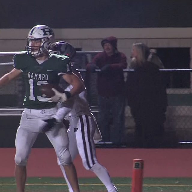 The JSZ Top Play Belt is up for grabs again – vote for Week 6’s best!