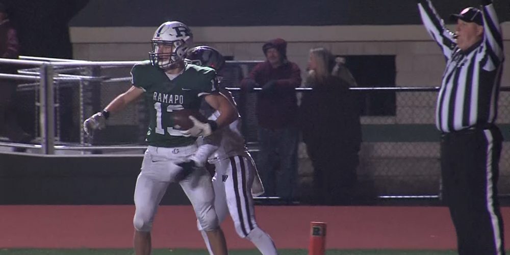 The JSZ Top Play Belt is up for grabs again – vote for Week 6’s best!