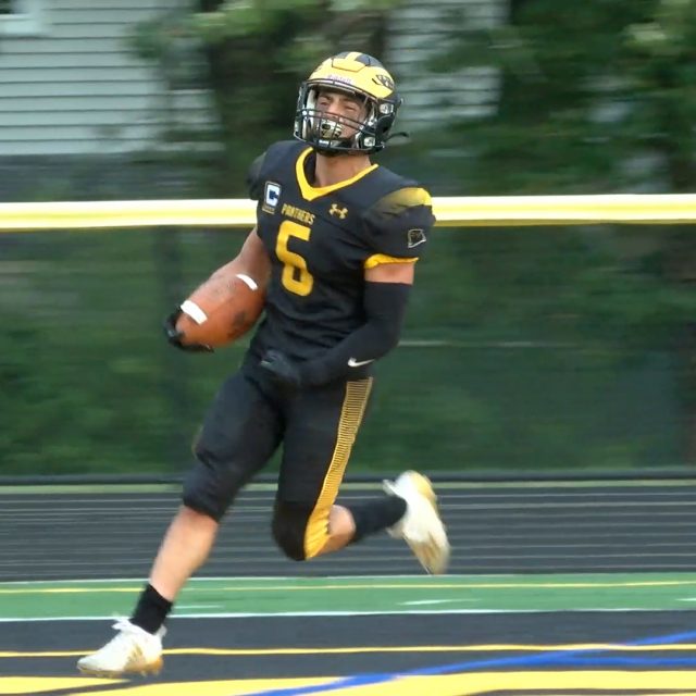 Elite 11: Great Plays from Week 3 Vie for JSZ Top Play Belt