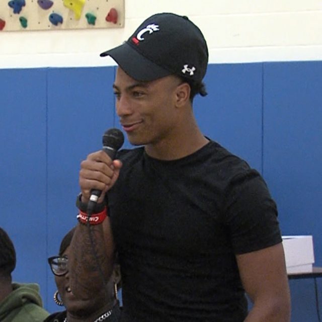 Bermudez Commits to Cincinnati