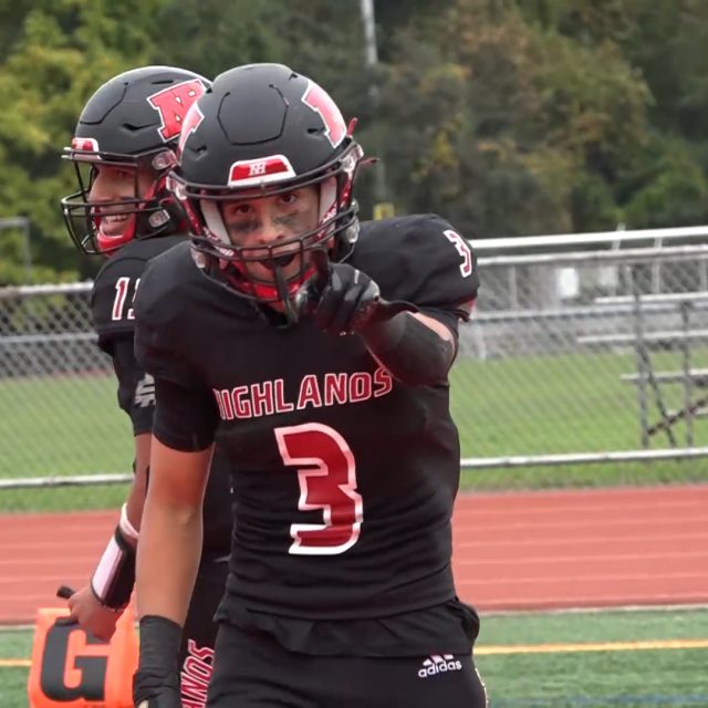 Week 8 brings a stellar batch of Top Play nominees