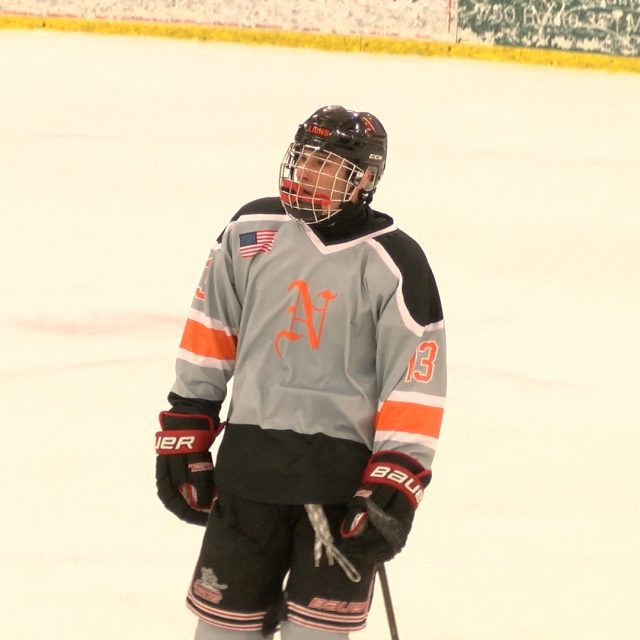 Middletown North wins third straight on ice