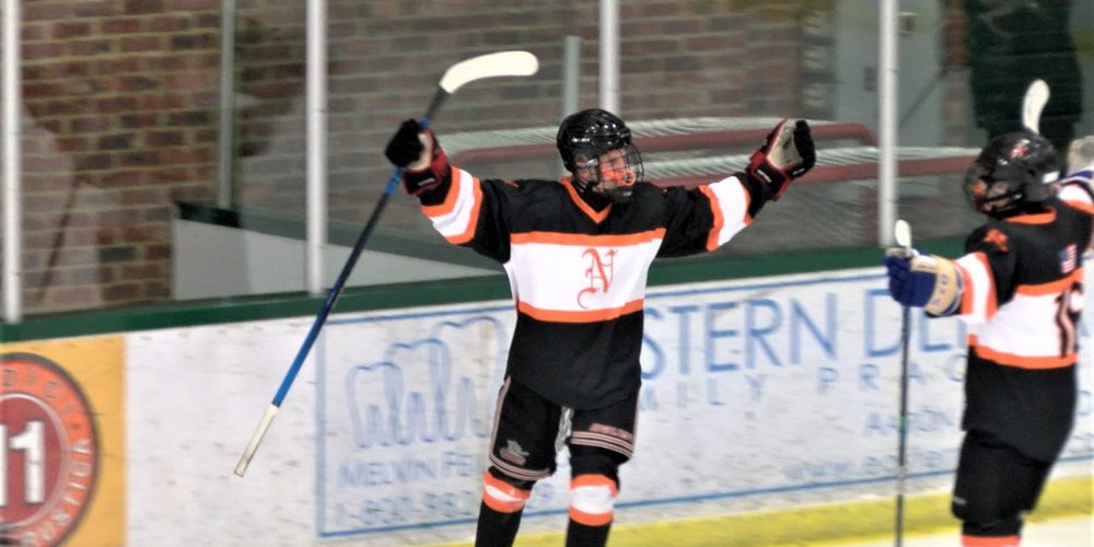 Middletown North scores Monday night ice upset of RFH